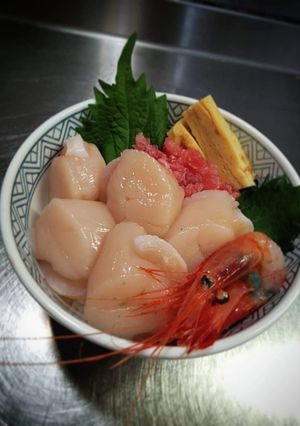 みんな好きネタ海鮮丼❨(@≧↺≦@)❩-レシピのメイン写真