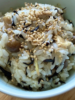 塩分控えめ!ひじきの炊き込みご飯-レシピのメイン写真