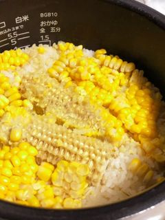 簡単!もち麦とうもろこしご飯☆-レシピのメイン写真