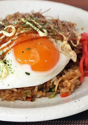 目玉焼き乗せそばめし-レシピのメイン写真