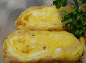 サケフレークと粉チーズの玉子焼き-レシピのメイン写真