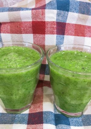 グビグビ飲めちゃうグリーンスムージー-レシピのメイン写真