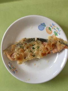 【保育園給食】鮭のみそチーズ焼き-レシピのメイン写真