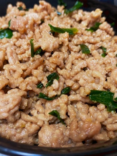 簡単!ニラとひき肉のスタミナ丼!-レシピのメイン写真