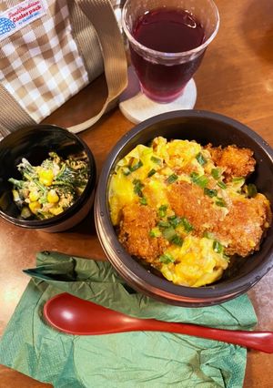 カツ丼＆ほうれん草サラダ　弁当-レシピのメイン写真