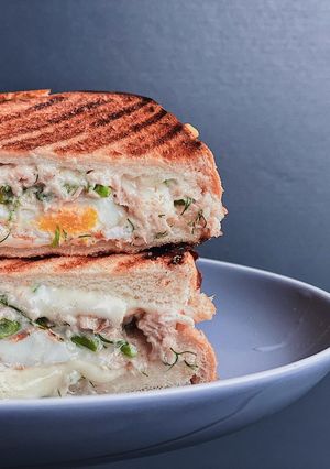 ハーブツナチーズ目玉焼きトースト-レシピのメイン写真