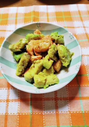 アボカドとサーモン炒め-レシピのメイン写真
