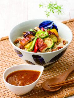 彩り野菜と楽しむひつまぶし風カレー-レシピのメイン写真
