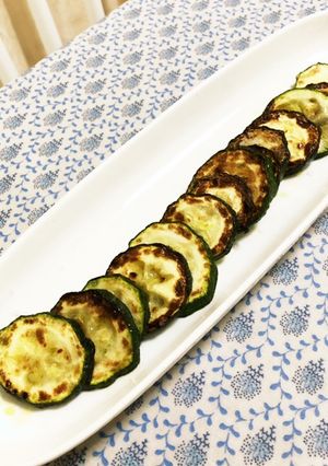 シンプル野菜☆ズッキーニの塩焼き-レシピのメイン写真
