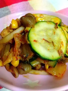 サバ缶・キムチ・夏野菜のカレーバター炒め-レシピのメイン写真