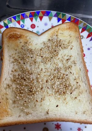 マヨと胡麻のトースト-レシピのメイン写真