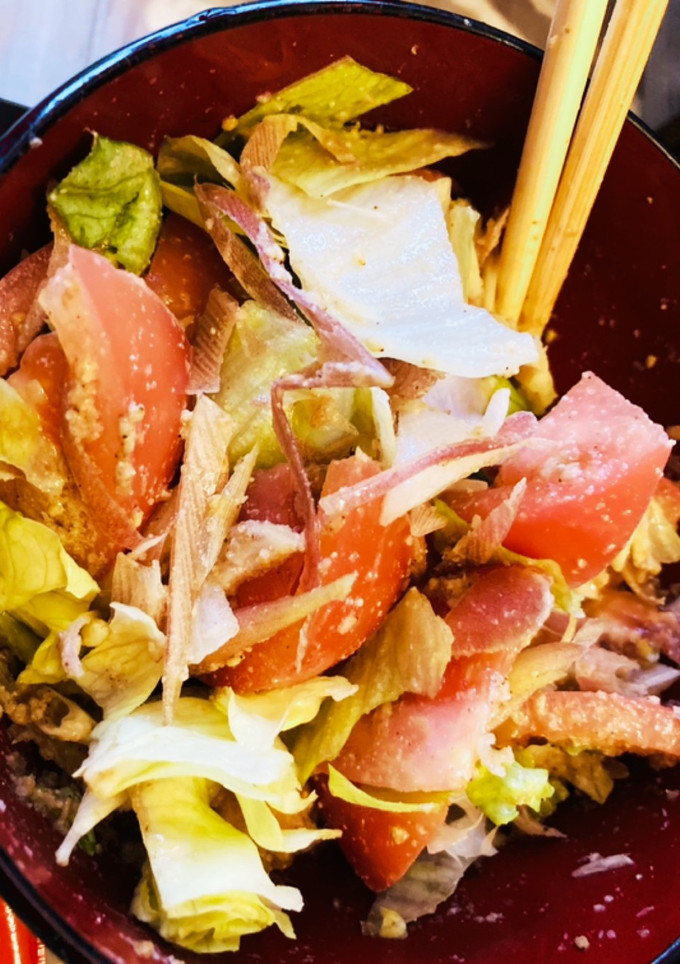 トマトとみょうがレタスの胡麻和えサラダ-レシピのメイン写真