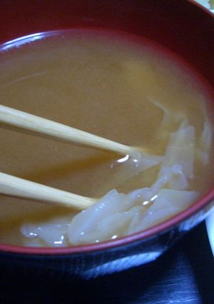簡単♪キャベツだけの味噌汁-レシピのメイン写真