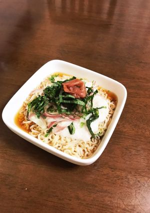 とろろと梅の冷やしサッポロ一番ごま味-レシピのメイン写真