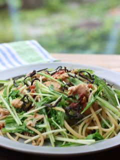 水菜、ツナ、梅肉の和風パスタ-レシピのメイン写真