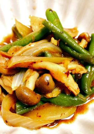 サンド豆としめじのコチュジャン炒め-レシピのメイン写真