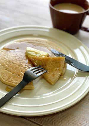 【小麦粉・卵・牛乳なし】米粉パンケーキ-レシピのメイン写真