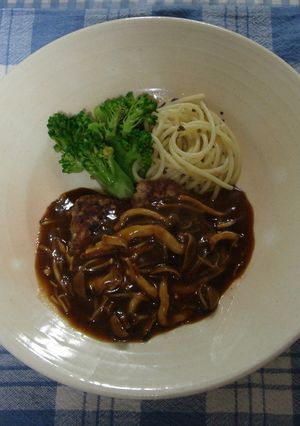 シチューハーフで作るハンバーグ-レシピのメイン写真