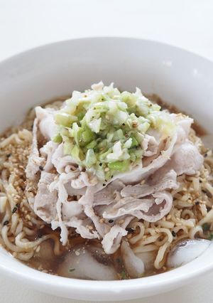 ねぎ塩豚しゃぶ冷やしラーメン-レシピのメイン写真