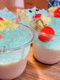 旬さくらんぼとサイダーゼリーの牛乳寒天✩-レシピのメイン写真