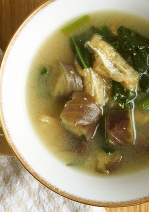 茄子ほうれん草の味噌汁♪柔らかな口当たり-レシピのメイン写真