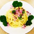 エディブルフラワーのクリームパスタ