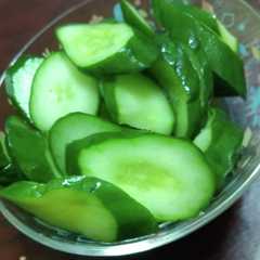 A picture of きゅうりの漬物.
