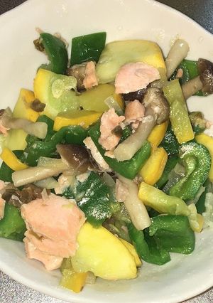 サーモンと夏野菜のケッパーレモン炒め-レシピのメイン写真