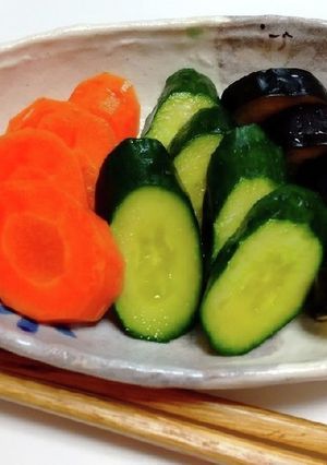 混ぜる手間いらず！超簡単ぬか漬け-レシピのメイン写真