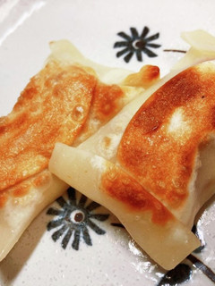 おやつ&おつまみに!ウインナーチーズ餃子-レシピのメイン写真