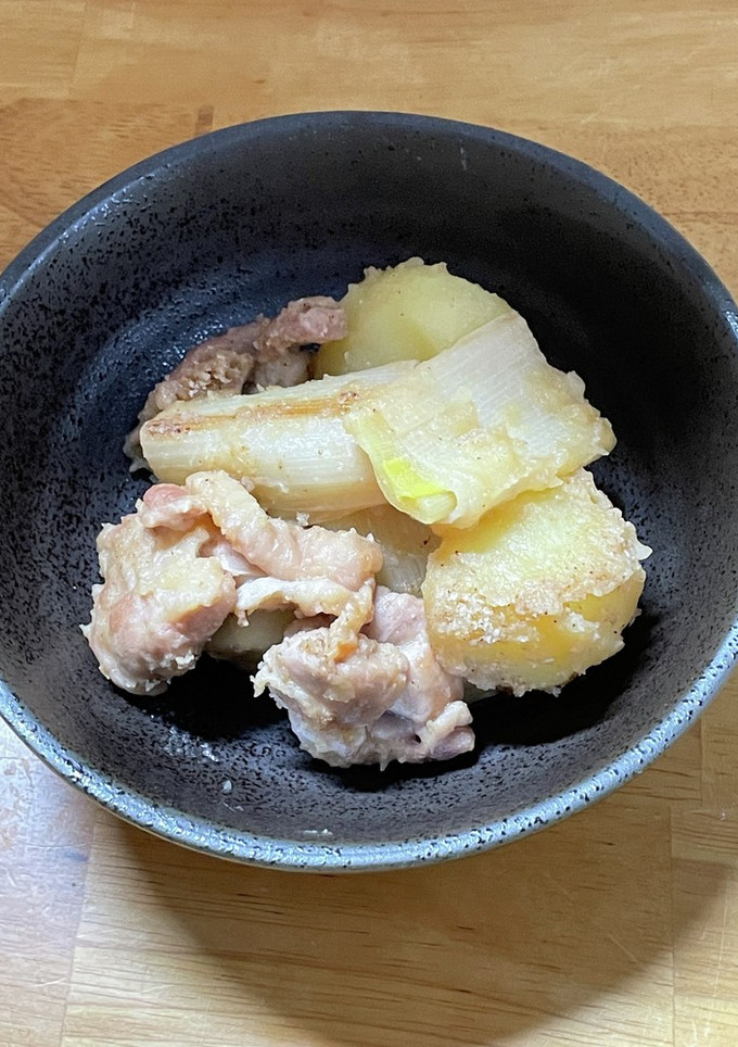 あごだしつゆで鶏肉とじゃがいもの煮物-レシピのメイン写真
