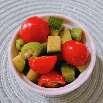 ★キュウリA品5kg、ミニトマト3kg、オクラ2kg★ 農薬不使用 朝採れお野菜詰め合わせセット デコきゅうり ミニ