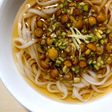 旨味たっぷり!なめこ入り山形のダシ麺