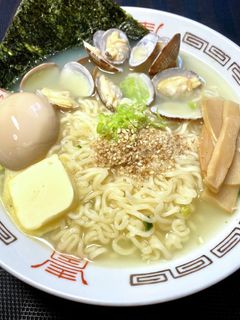 アサリ出汁がたまらない。塩バターラーメン-レシピのメイン写真