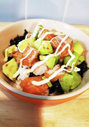 サーモン&アボカドのポキ丼-レシピのメイン写真