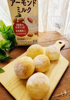簡単ふわふわ♪アーモンドミルクパン-レシピのメイン写真