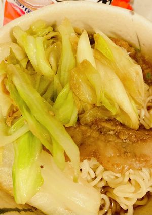 回鍋肉乗っけ冷やしサッポロ味噌ラーメン-レシピのメイン写真