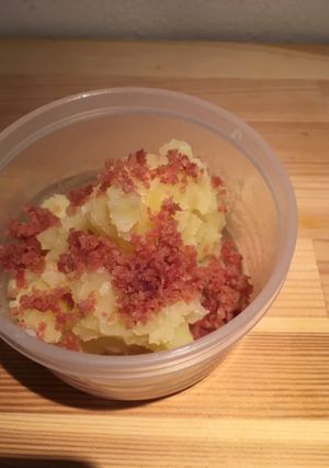 介護食　マッシュポテト＋サラミ-レシピのメイン写真