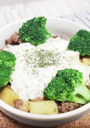 超簡単！ジャガイモと甘辛ミンチのチーズ焼-レシピのメイン写真