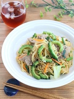 ランチに♪ゴーヤのオイスター焼きそば-レシピのメイン写真