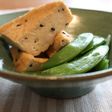スナップえんどうとがんもの煮物