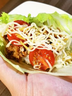 【簡単】肉みそで手巻きタコライス風-レシピのメイン写真