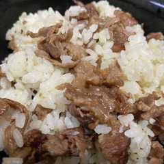 รูปของ 簡単！牛肉とわさびの混ぜご飯！