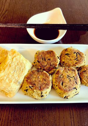 さけ缶ハンバーグ(油揚げ包み、パン粉無)-レシピのメイン写真