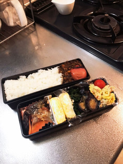 焼き鮭と常備菜のお弁当-レシピのメイン写真