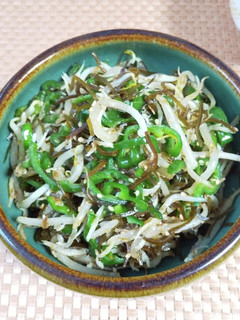 ピーマンと塩昆布としらすの甘辛炒め-レシピのメイン写真