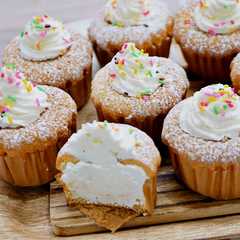 รูปของ かわいい生シフォンカップケーキの作り方