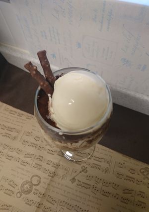 コーヒーゼリーとティラミスの三日月パフェ-レシピのメイン写真