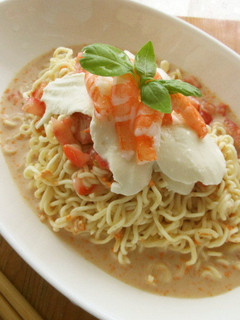 冷やし海老トマトクリームラーメン-レシピのメイン写真