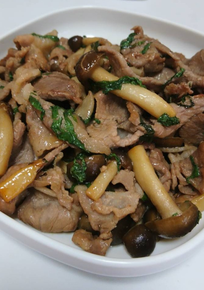 簡単！美味♪豚こまとしめじのごま大葉炒め-レシピのメイン写真